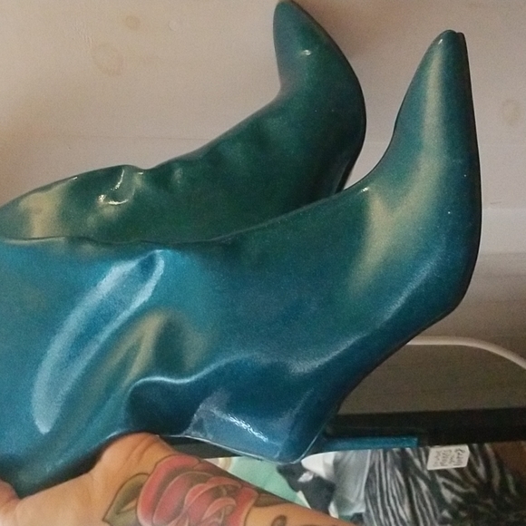 ONE NIGHT ONLY STILETTO BOOTS - Picture 3 of 6